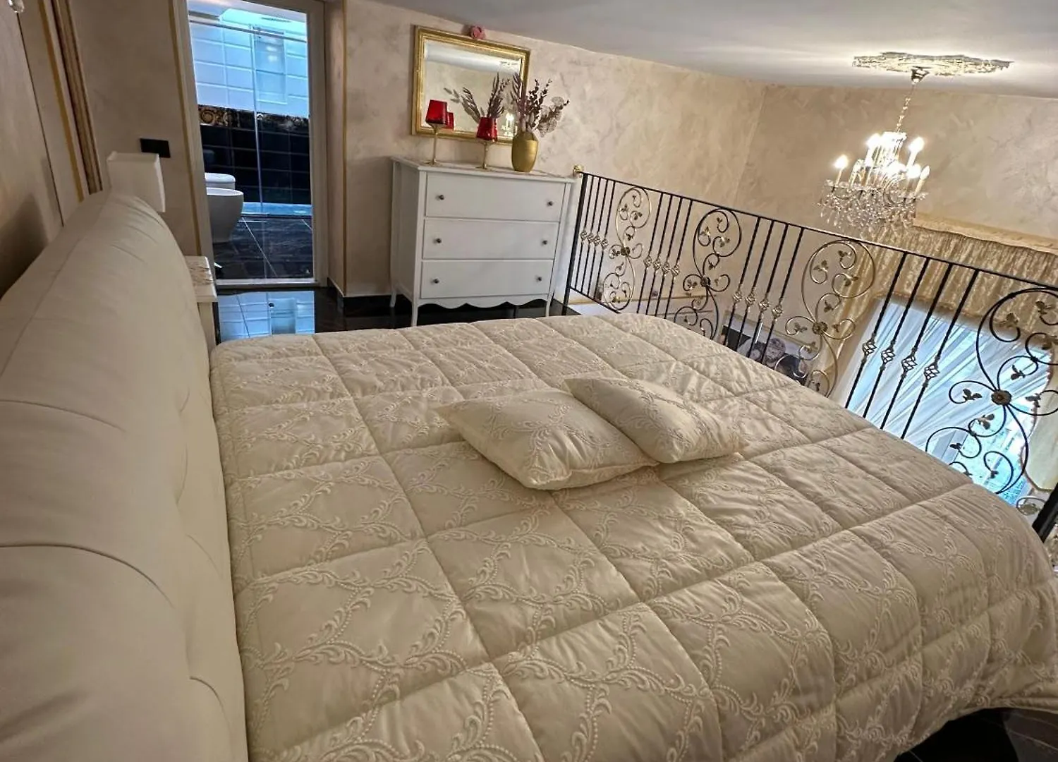 Bed and Breakfast Casa Dolce Casa Luxury Неаполь 0*,  Италия